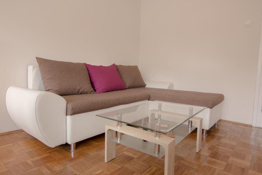 Slavija Square Apartments Belgrad Rum bild