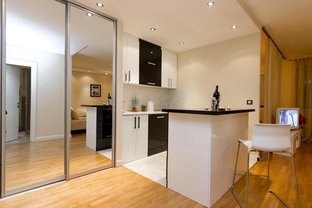 Slavija Square Apartments Belgrad Rum bild