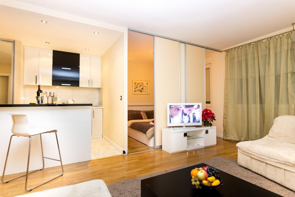 Slavija Square Apartments Belgrad Rum bild