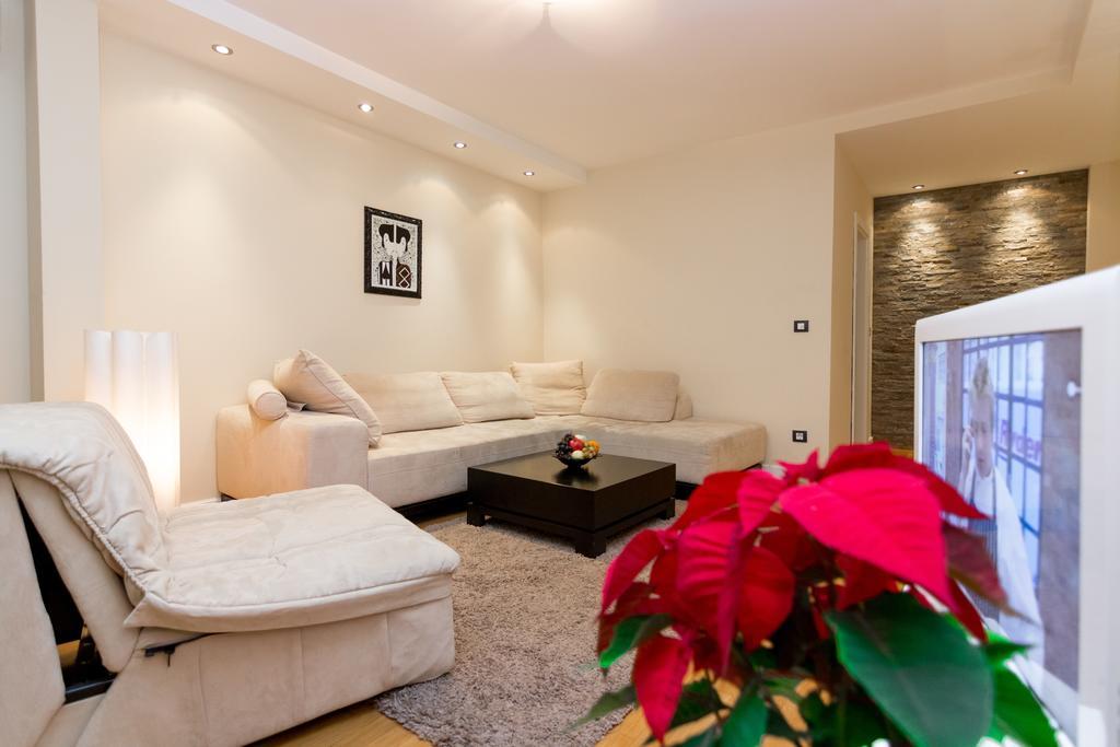 Slavija Square Apartments Belgrad Rum bild