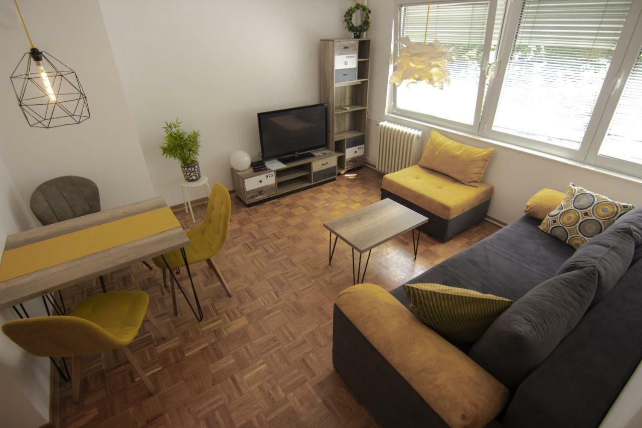 Slavija Square Apartments Belgrad Exteriör bild