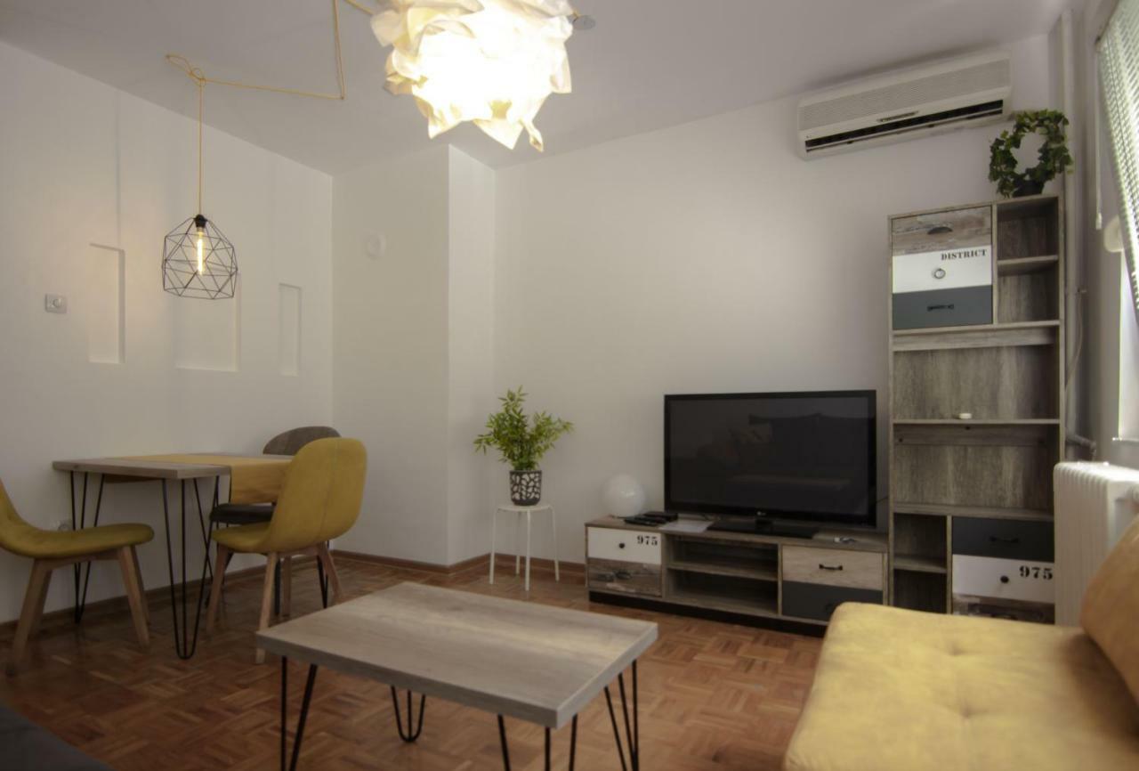 Slavija Square Apartments Belgrad Exteriör bild