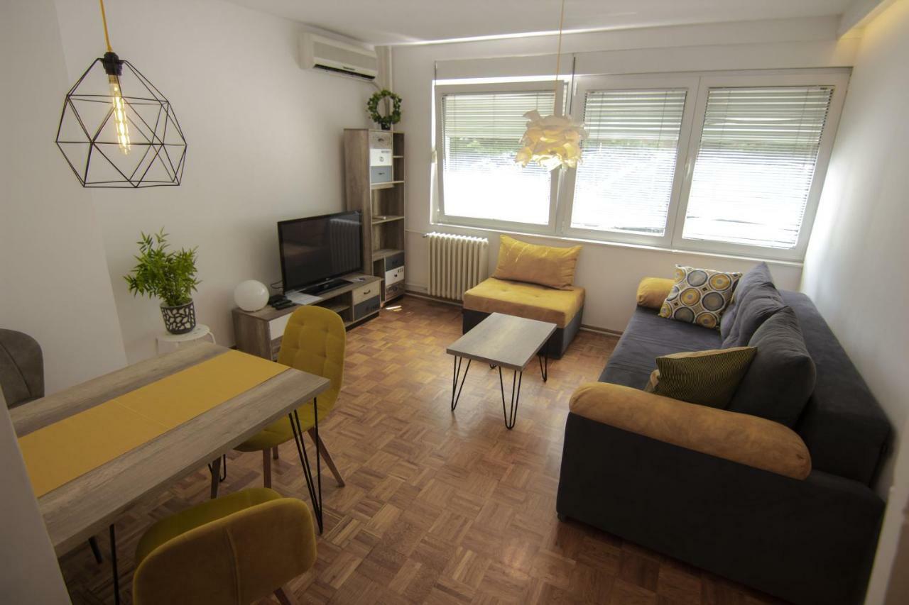 Slavija Square Apartments Belgrad Exteriör bild